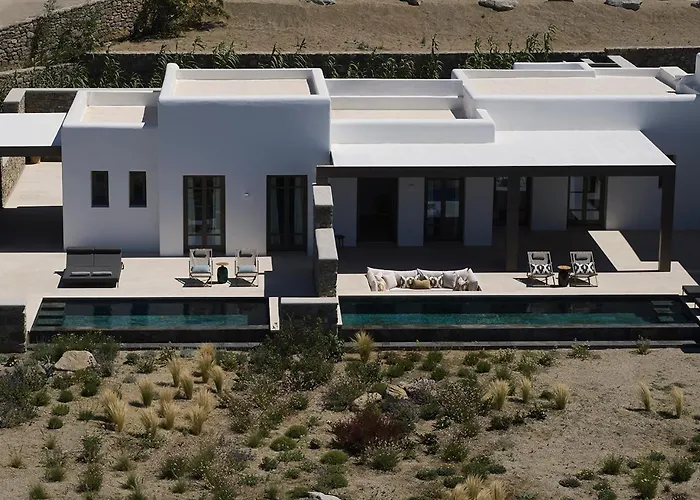 Bonzoe & Willa Mykonos Town